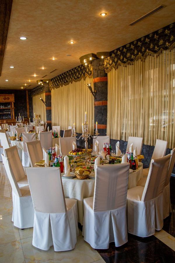 Nor Dzoraberd Hotel Complex Yerevan Bagian luar foto