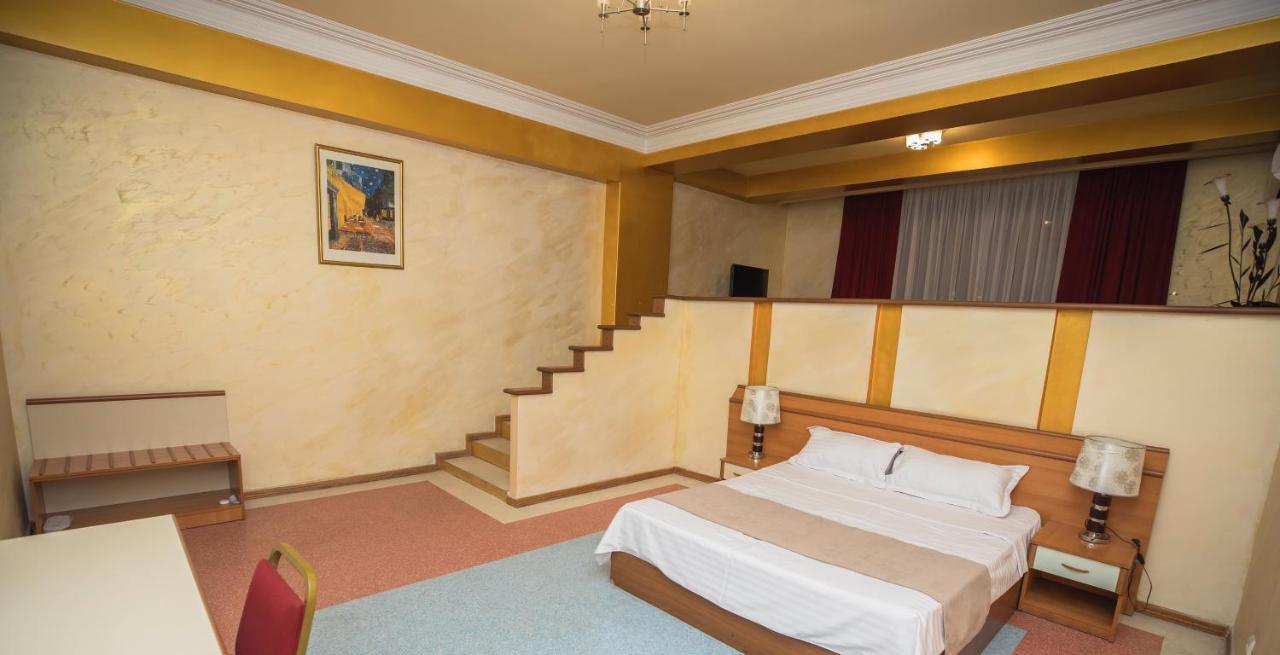 Nor Dzoraberd Hotel Complex Yerevan Bagian luar foto