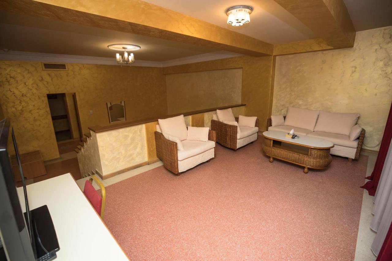 Nor Dzoraberd Hotel Complex Yerevan Bagian luar foto