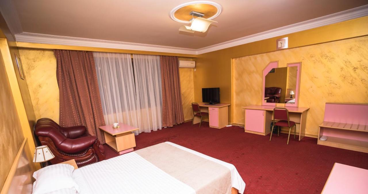 Nor Dzoraberd Hotel Complex Yerevan Bagian luar foto