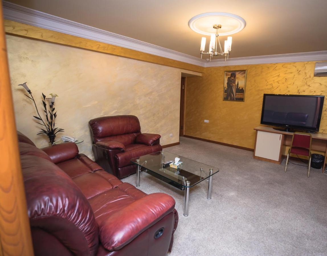 Nor Dzoraberd Hotel Complex Yerevan Bagian luar foto