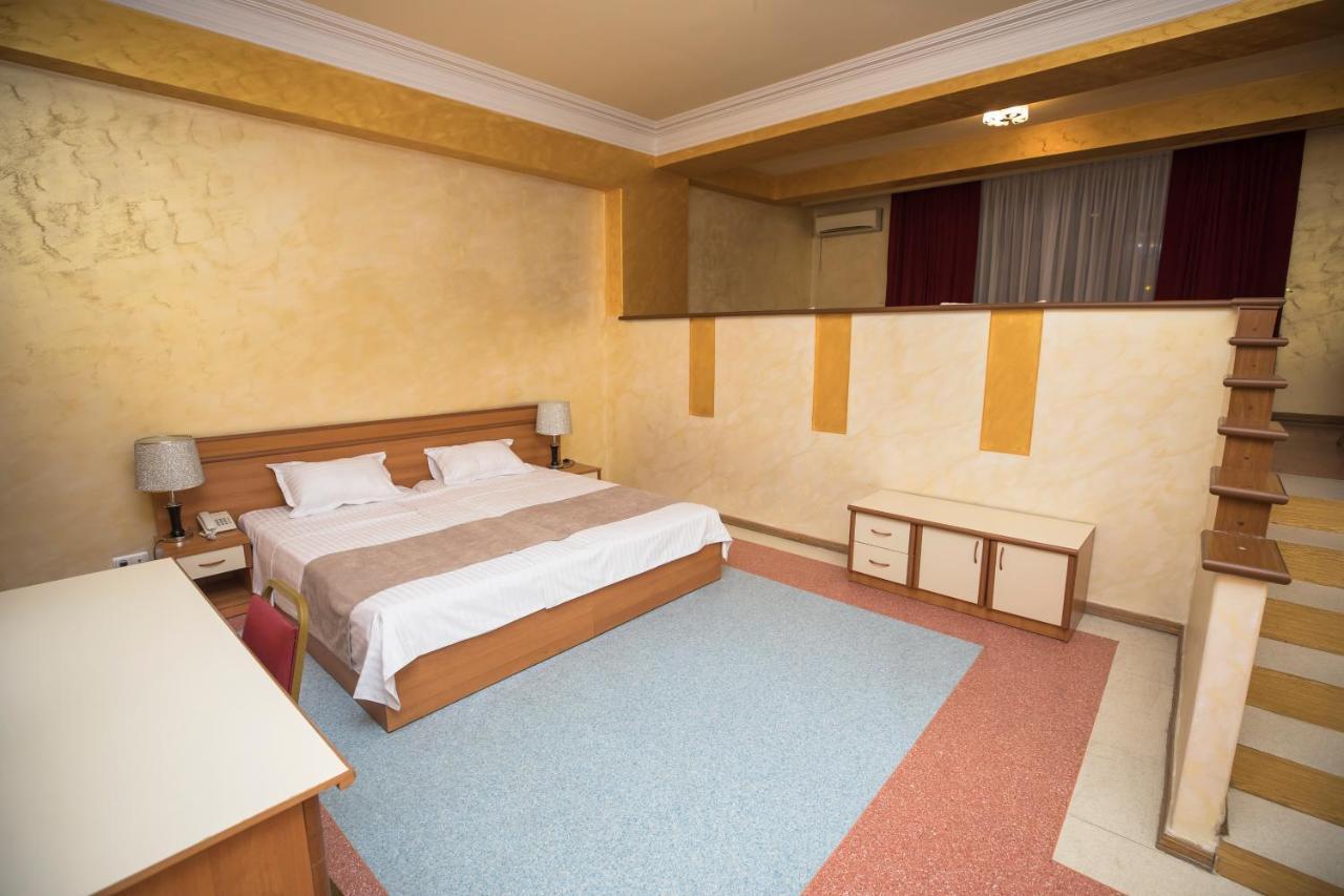 Nor Dzoraberd Hotel Complex Yerevan Bagian luar foto