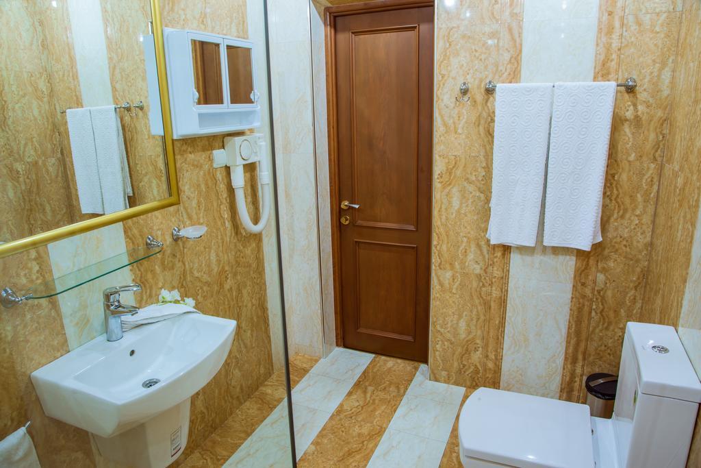 Nor Dzoraberd Hotel Complex Yerevan Bagian luar foto