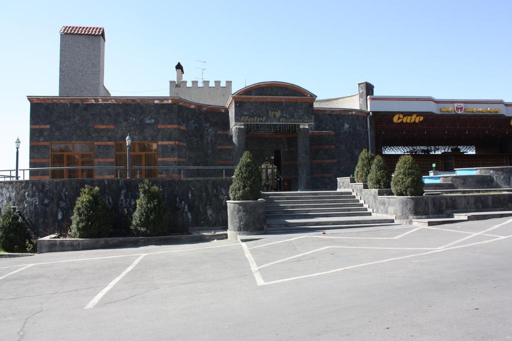Nor Dzoraberd Hotel Complex Yerevan Bagian luar foto